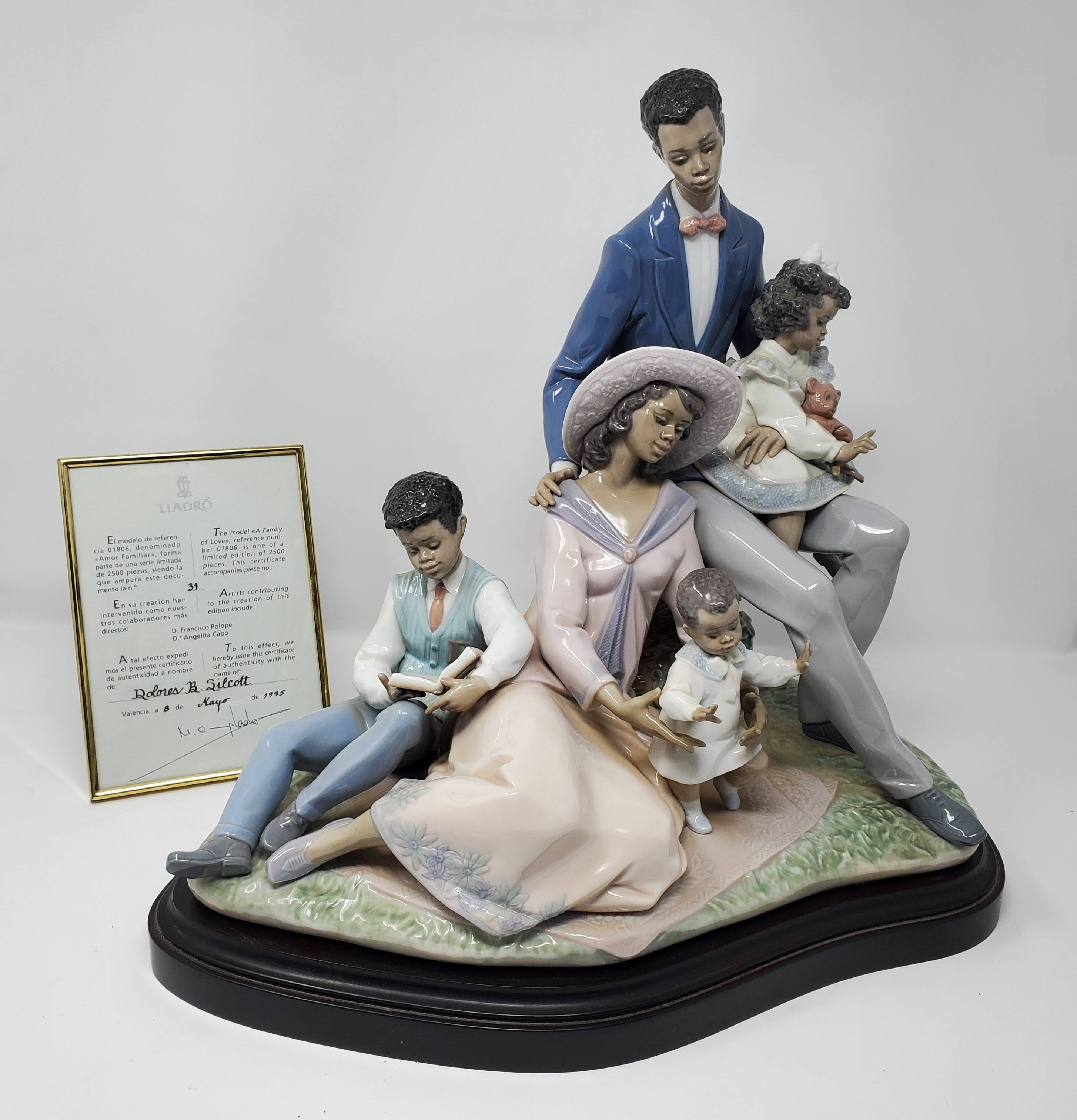 LLADRO A Family of Love Black Legacy Collection