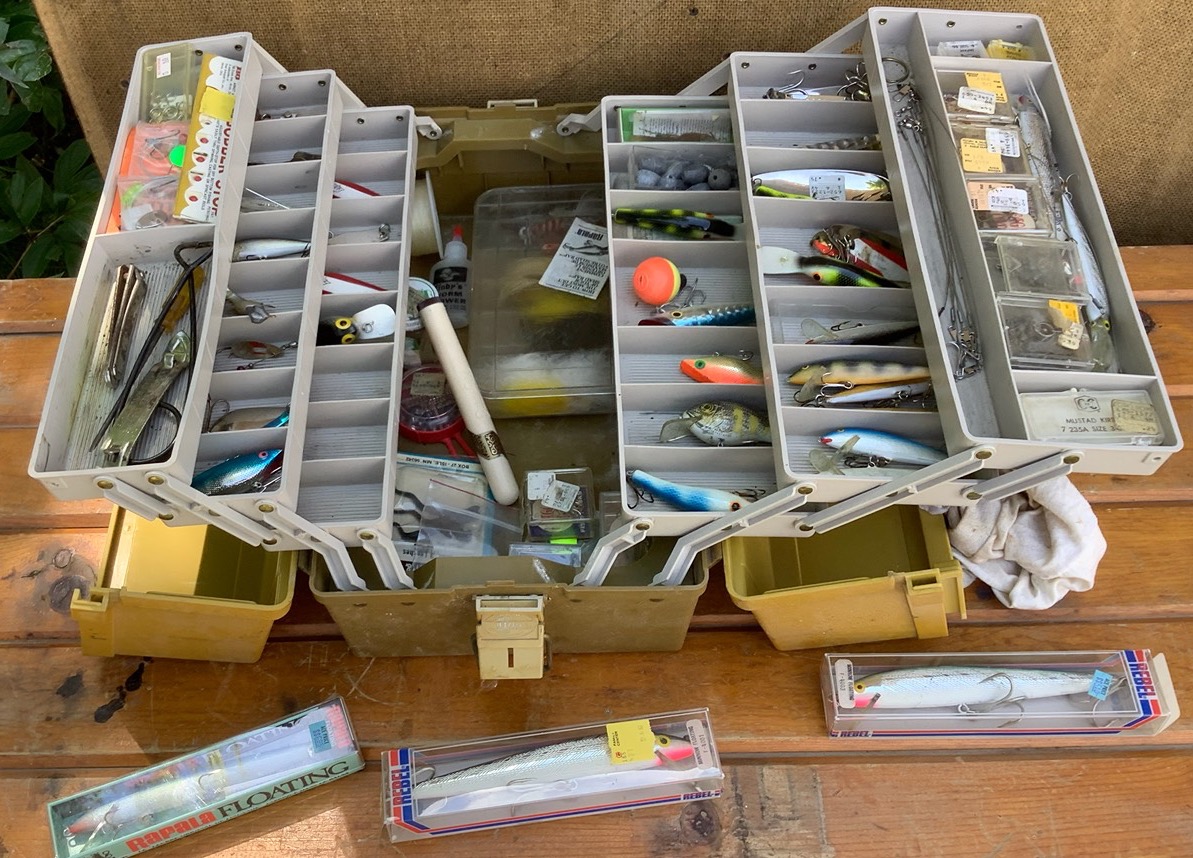 Gund Fishing Theme Tackle Box 4 x 6 Ceramic Frame : Buy Online at