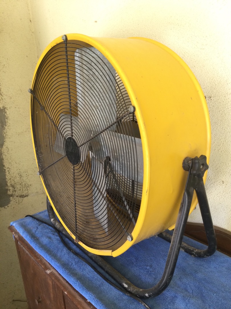 LAKEWOOD 3-SPEED HIGH VELOCITY FAN - Isabell Auction