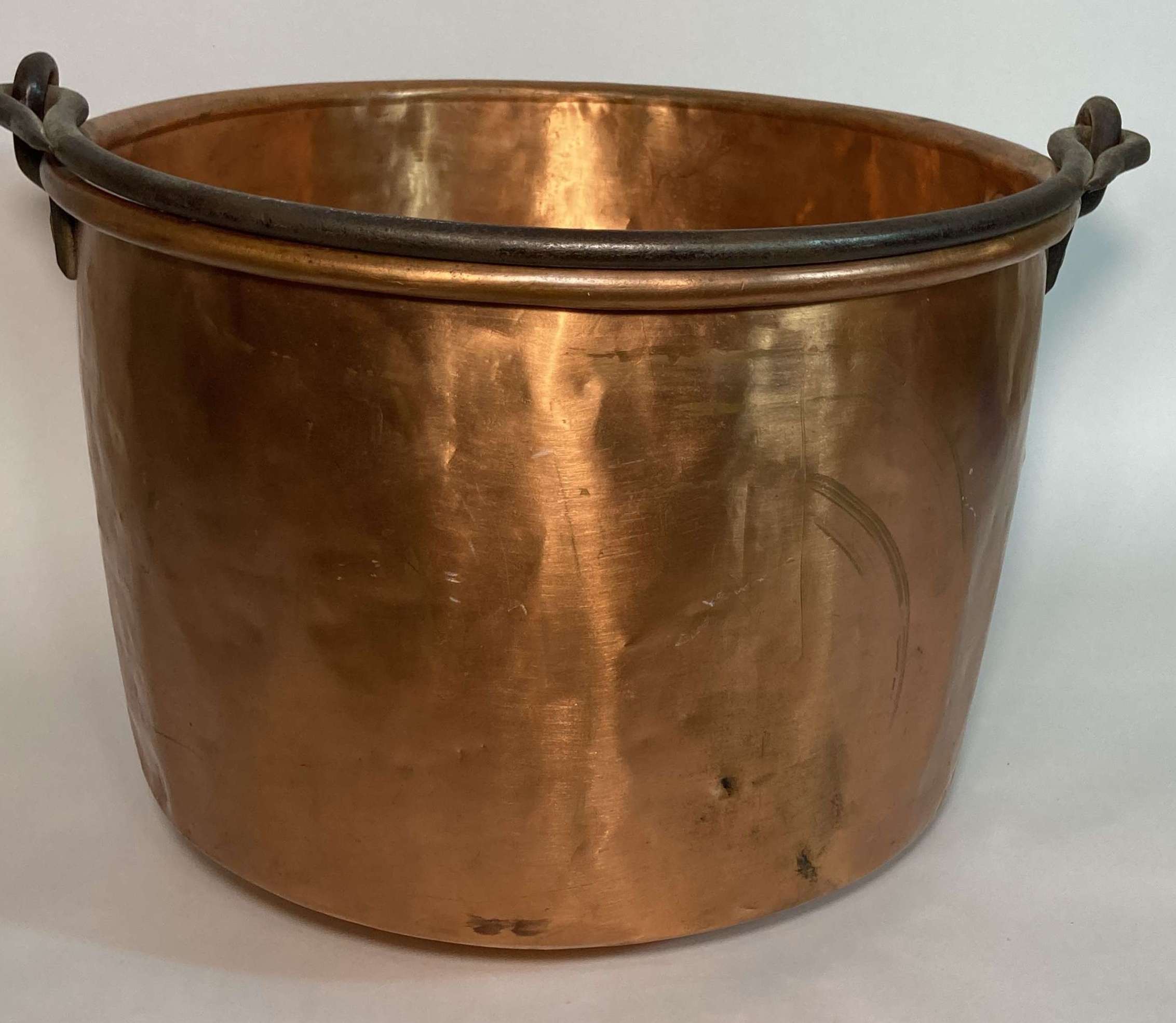Auction Ohio  Vintage Metal Wash Bucket
