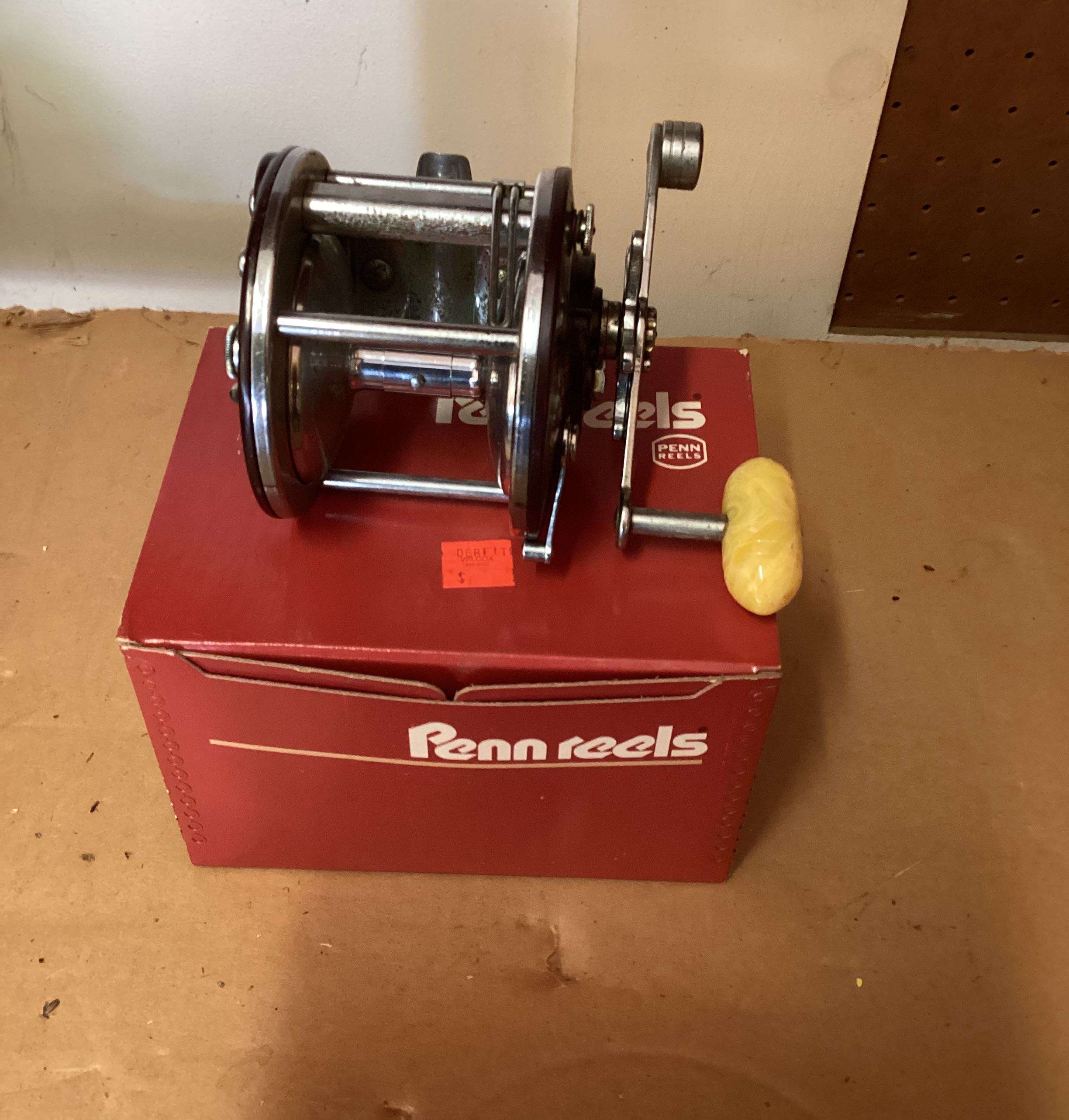 PENN 309 Level Wind fishing reels. Four items. - Bunting Online Auctions