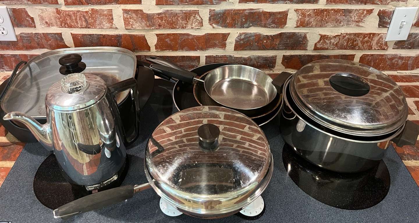 Auction Ohio  Revere Ware Pots/Lids