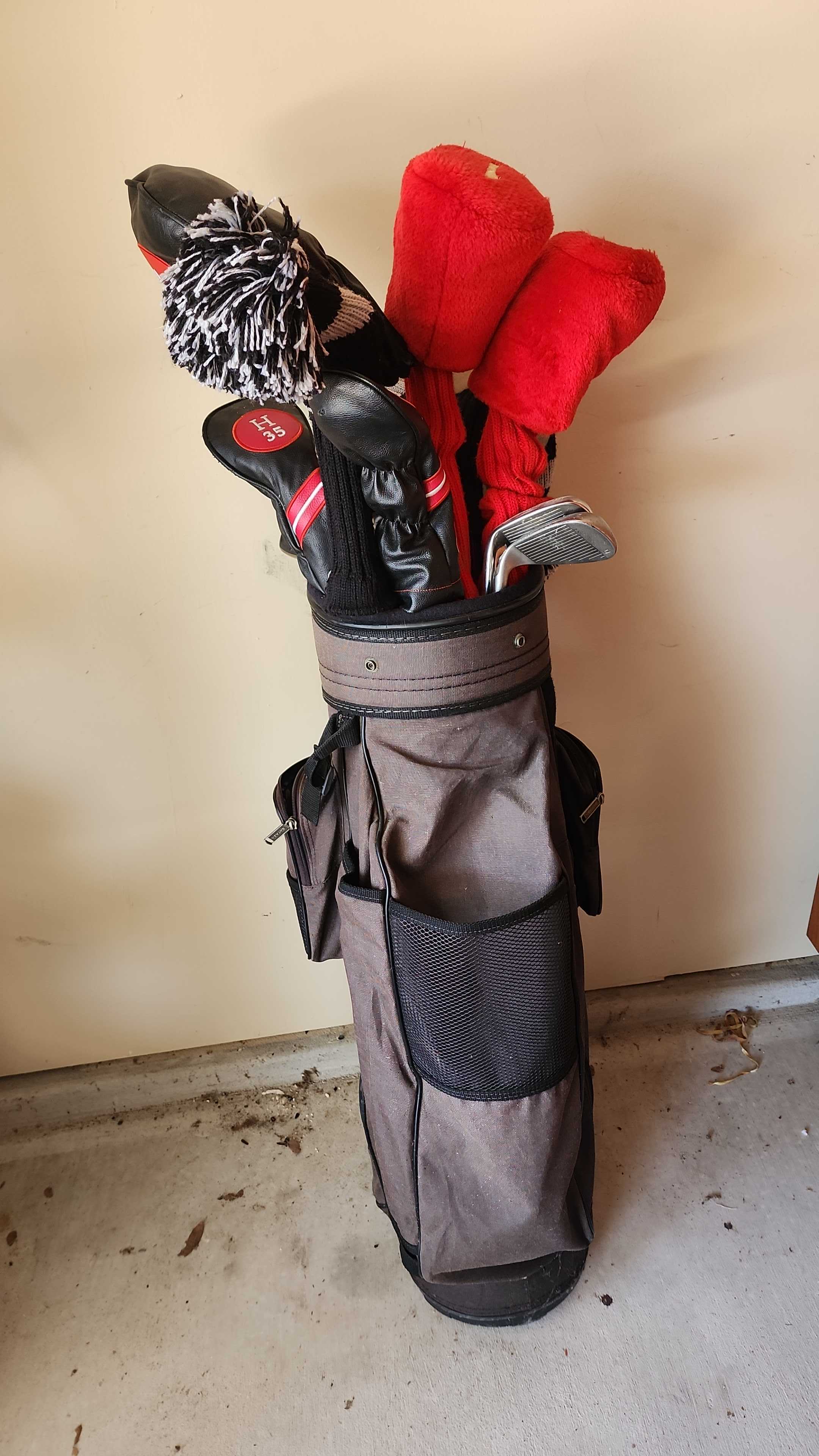 Best Vintage Leather Golf Bag And Clubs for sale in Huntersville, North  Carolina for 2023