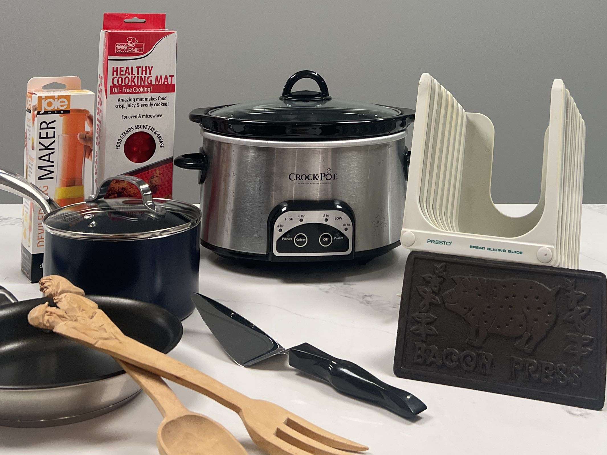 New Crockpot Slow Cooker 2 Quart Size for Sale in Tucker, GA