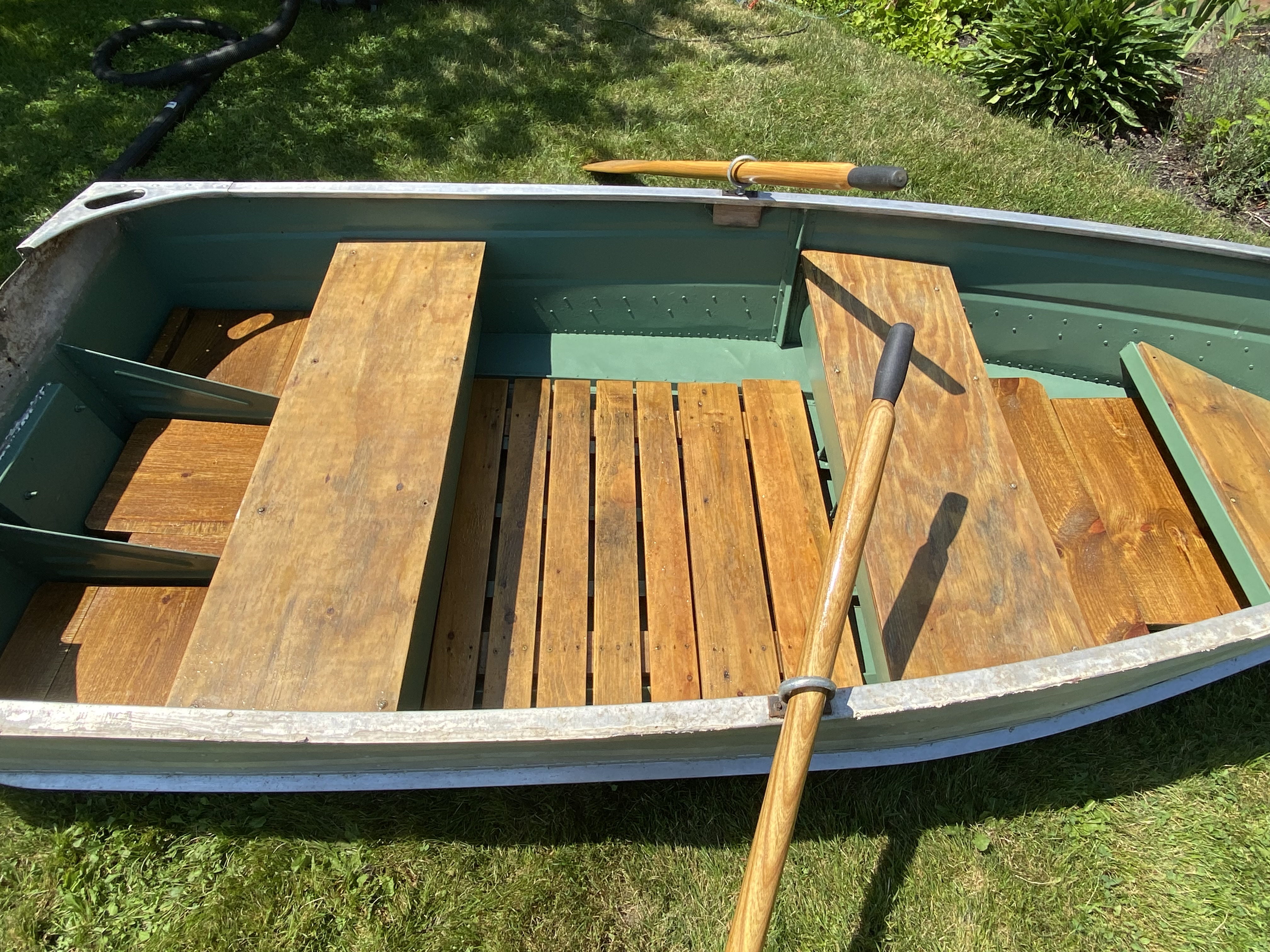 Aluminum-Row-Fishing-Boat