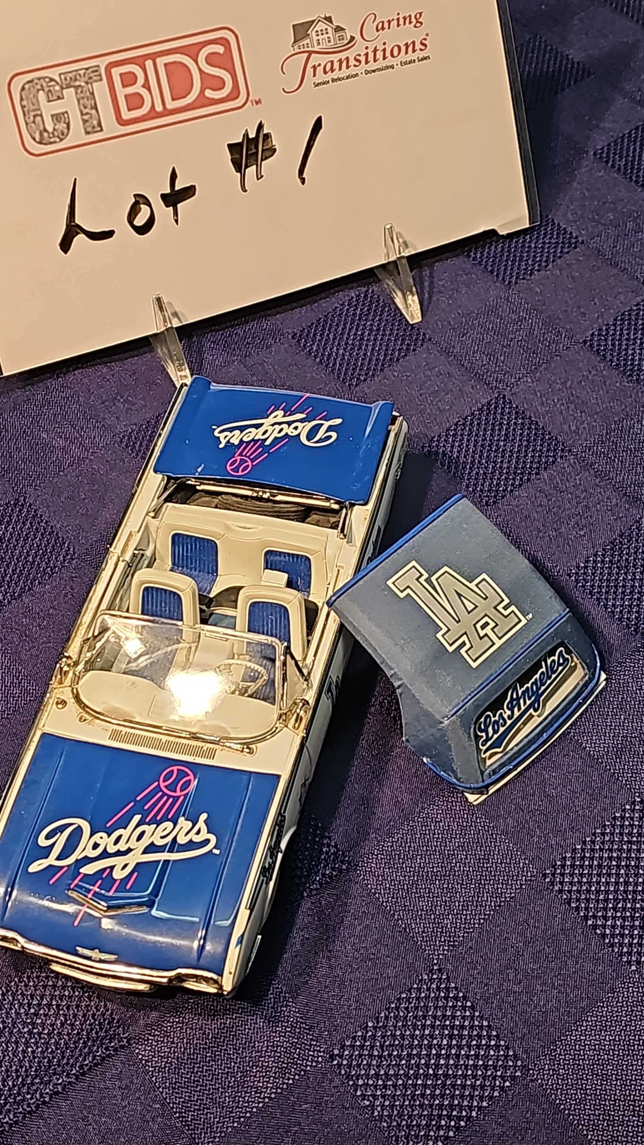 UMPS CARE AUCTION: Lionel Racing 1:18 Los Angeles Dodgers Stock