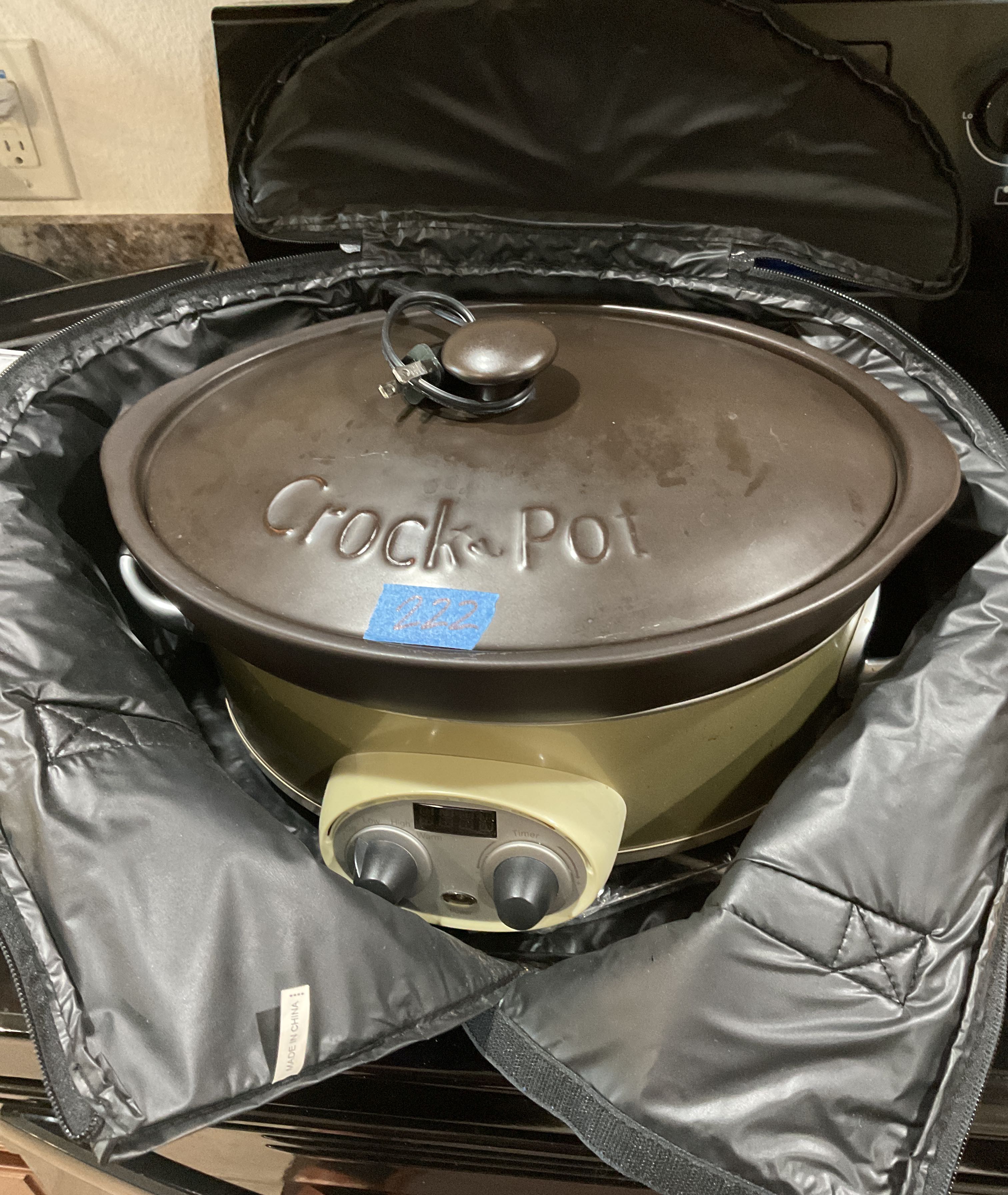 Original Crockpot Slow Cooker w/ Carrying Case - powered on - Northern  Kentucky Auction, LLC