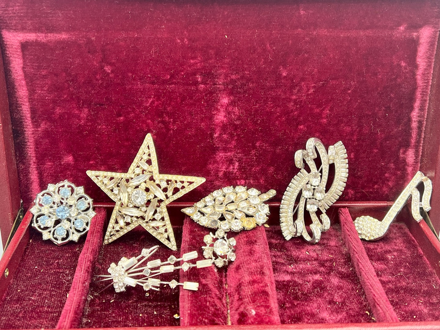 Antique Rhinestone Star Hat Pin (As-Is) (12) – Main Street Estate Sales