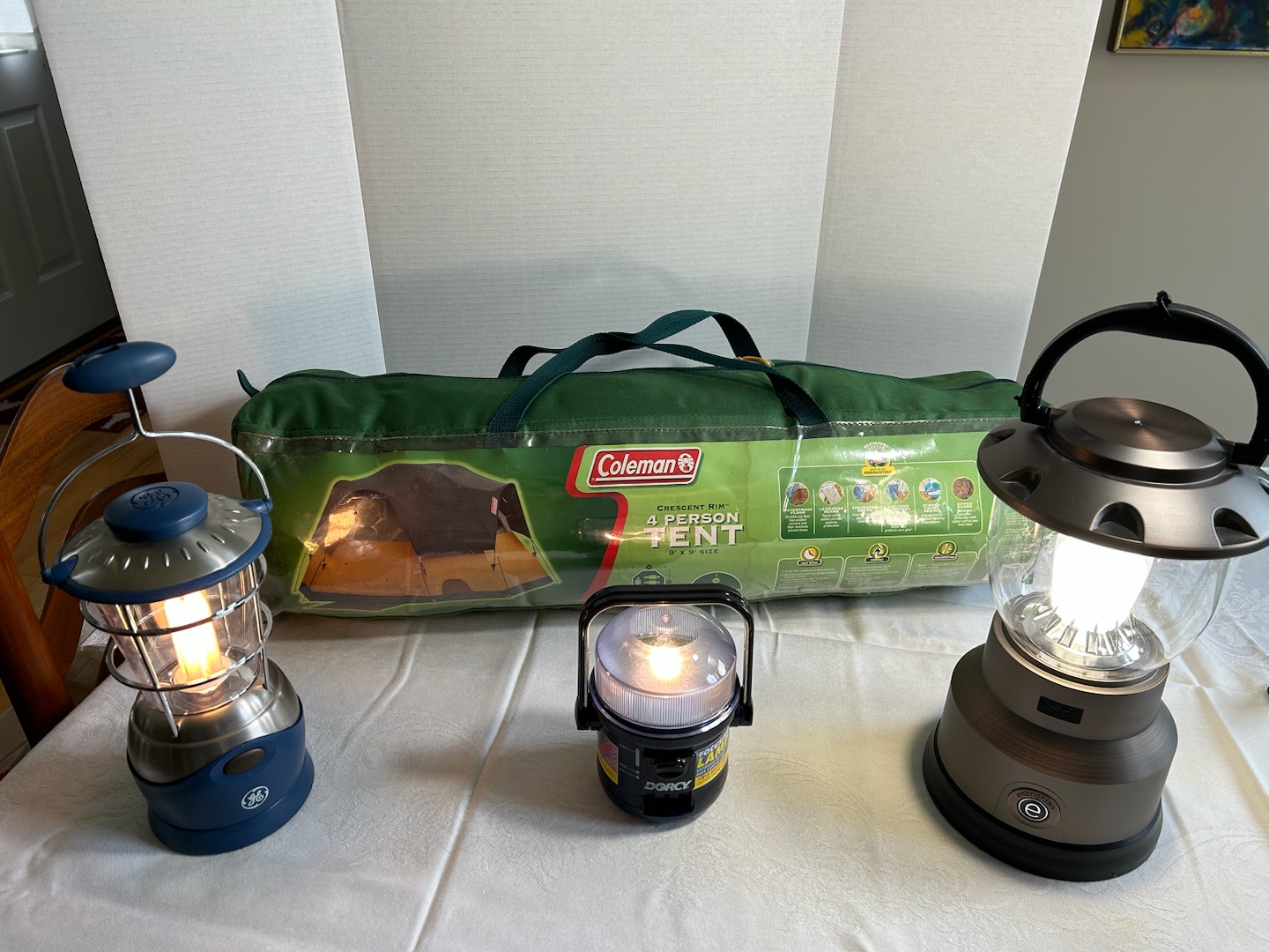 CAMPING-LANTERNS-AND-9x9-TENT