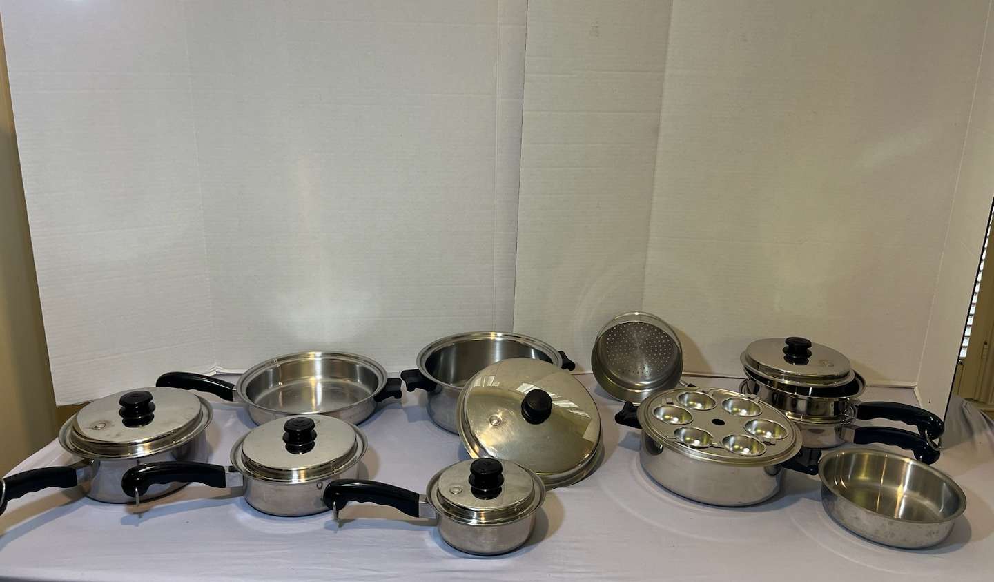 Sold at Auction: 4- PIECE LOT OF CLUB ALUMINUM COOKWARE