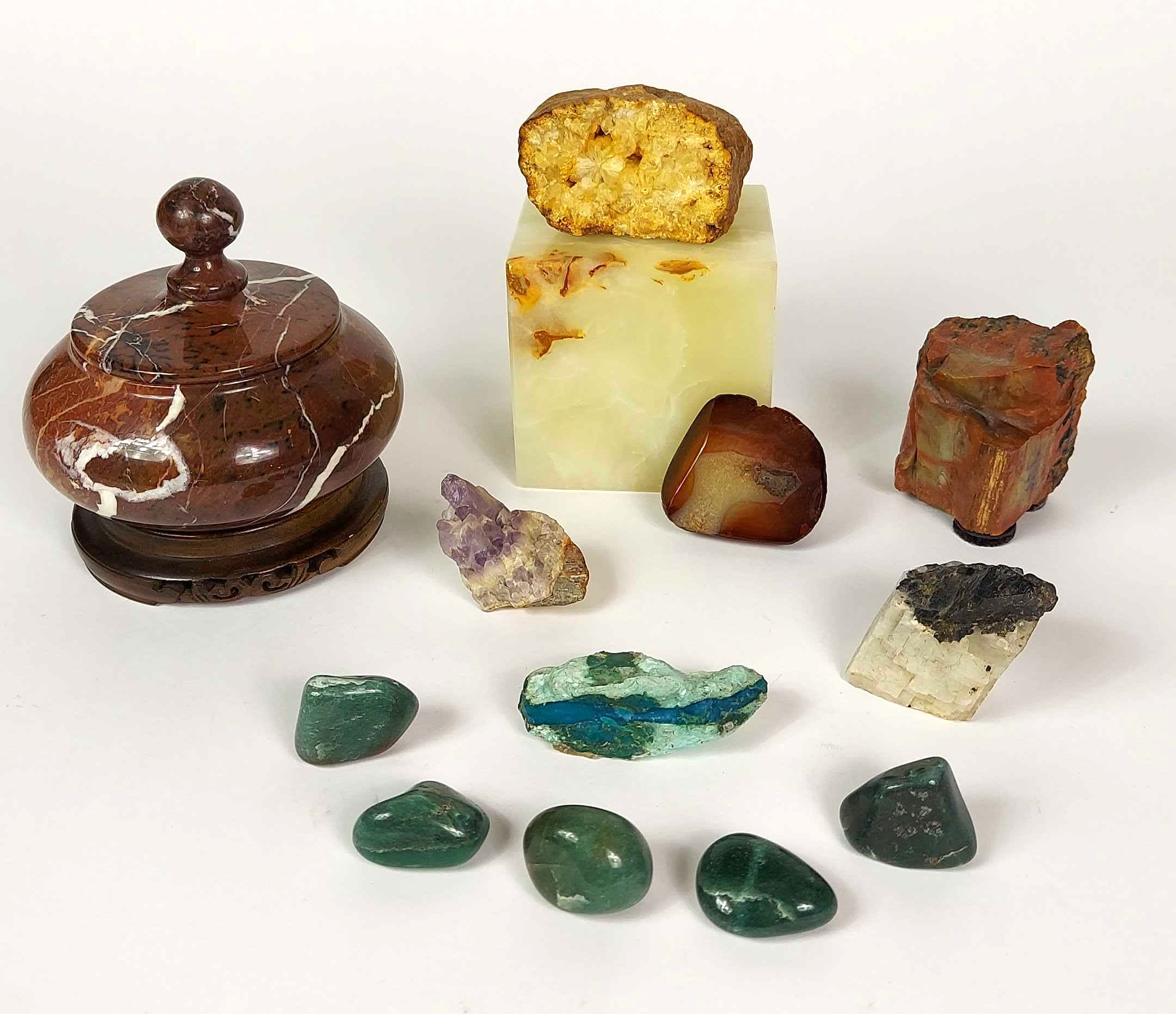 Buy Zodiac Healing Crystals Gift Set (14 Pc)  Dancing Bear – Dancing  Bear's Rocks and Minerals