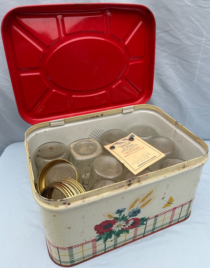 Vintage-Bread-Box-With-Mason-Jars