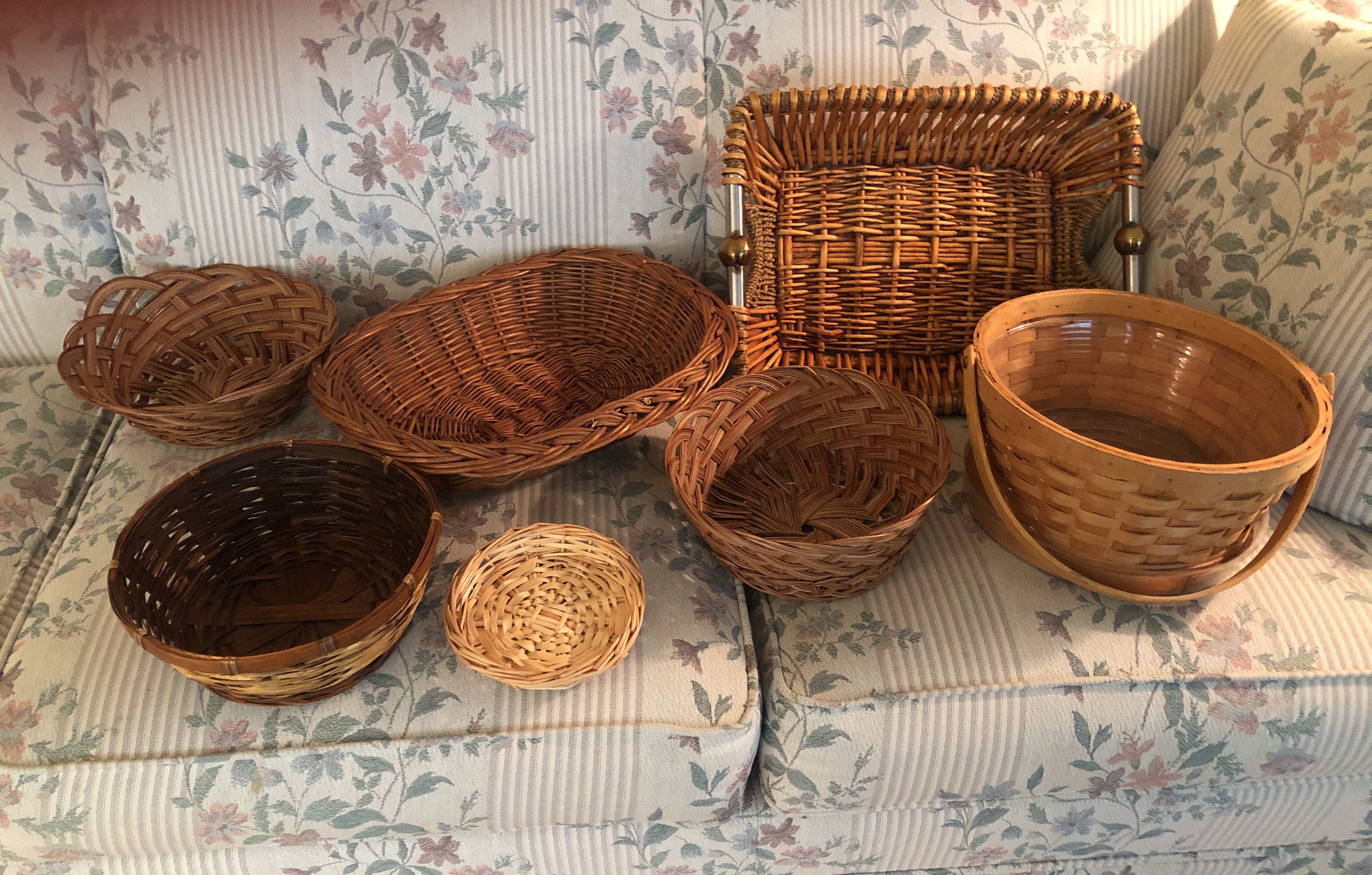 Old freezer basket turned Pottery Barn-style wire basket - The Creek Line  House