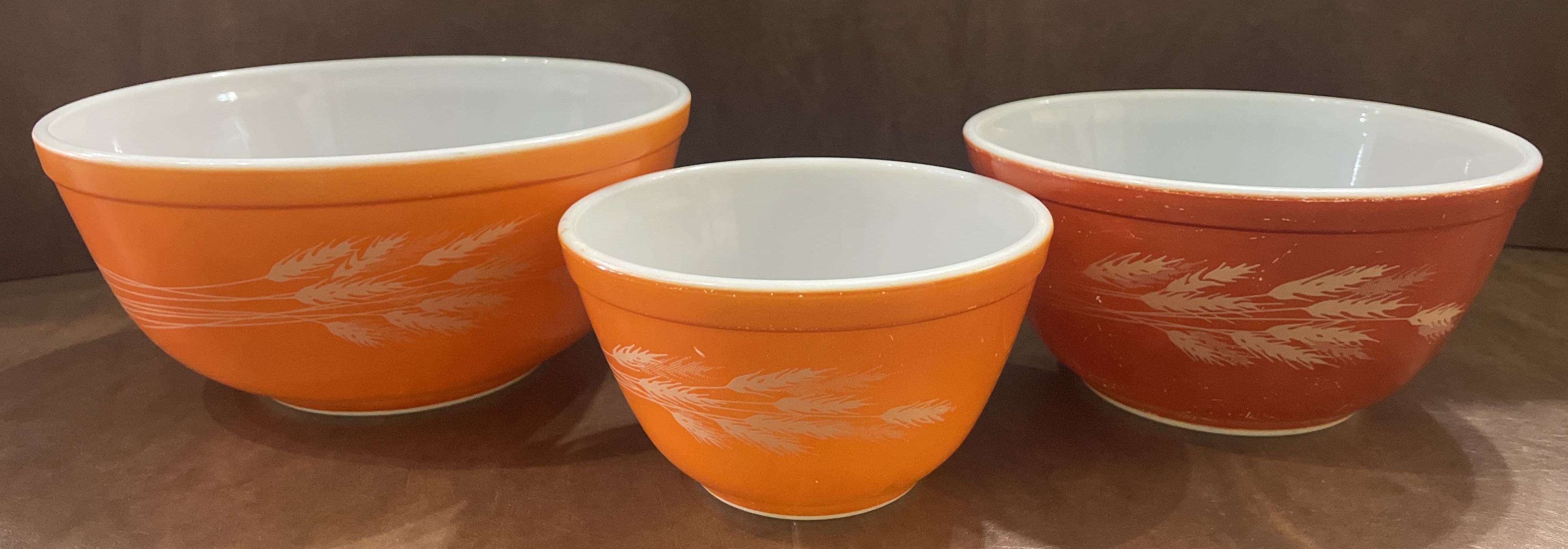 Sold at Auction: 3 Small Pyrex Mixing Bowls