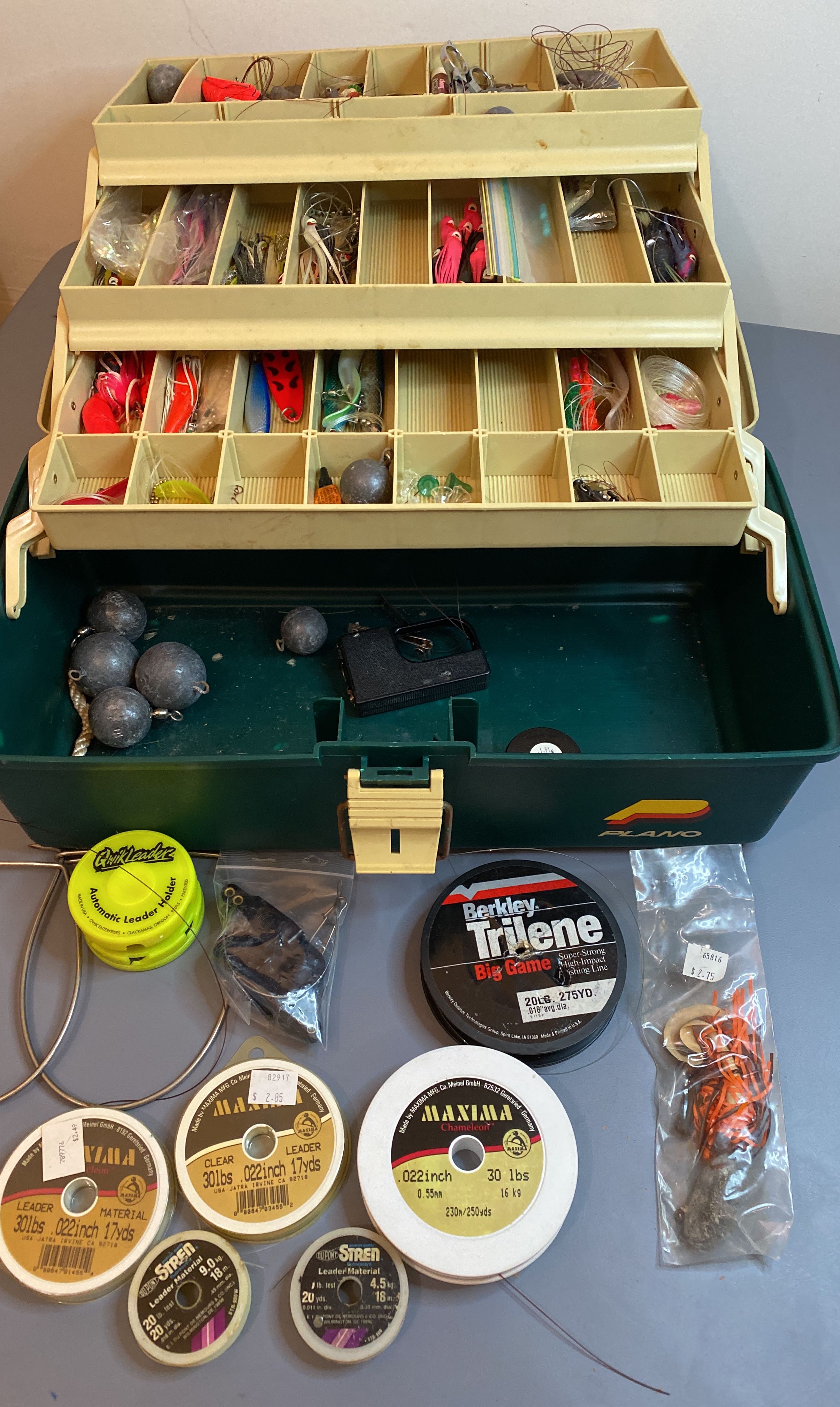 10 Shelf Tackle Box & Vintage Tackle