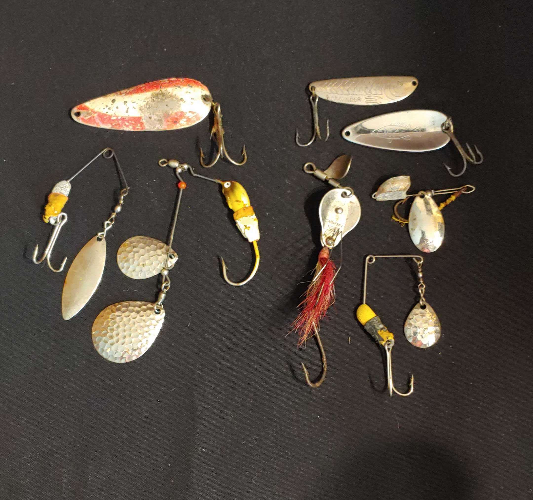 At Auction: OVERSIZED WALL HANGER FISHING LURE