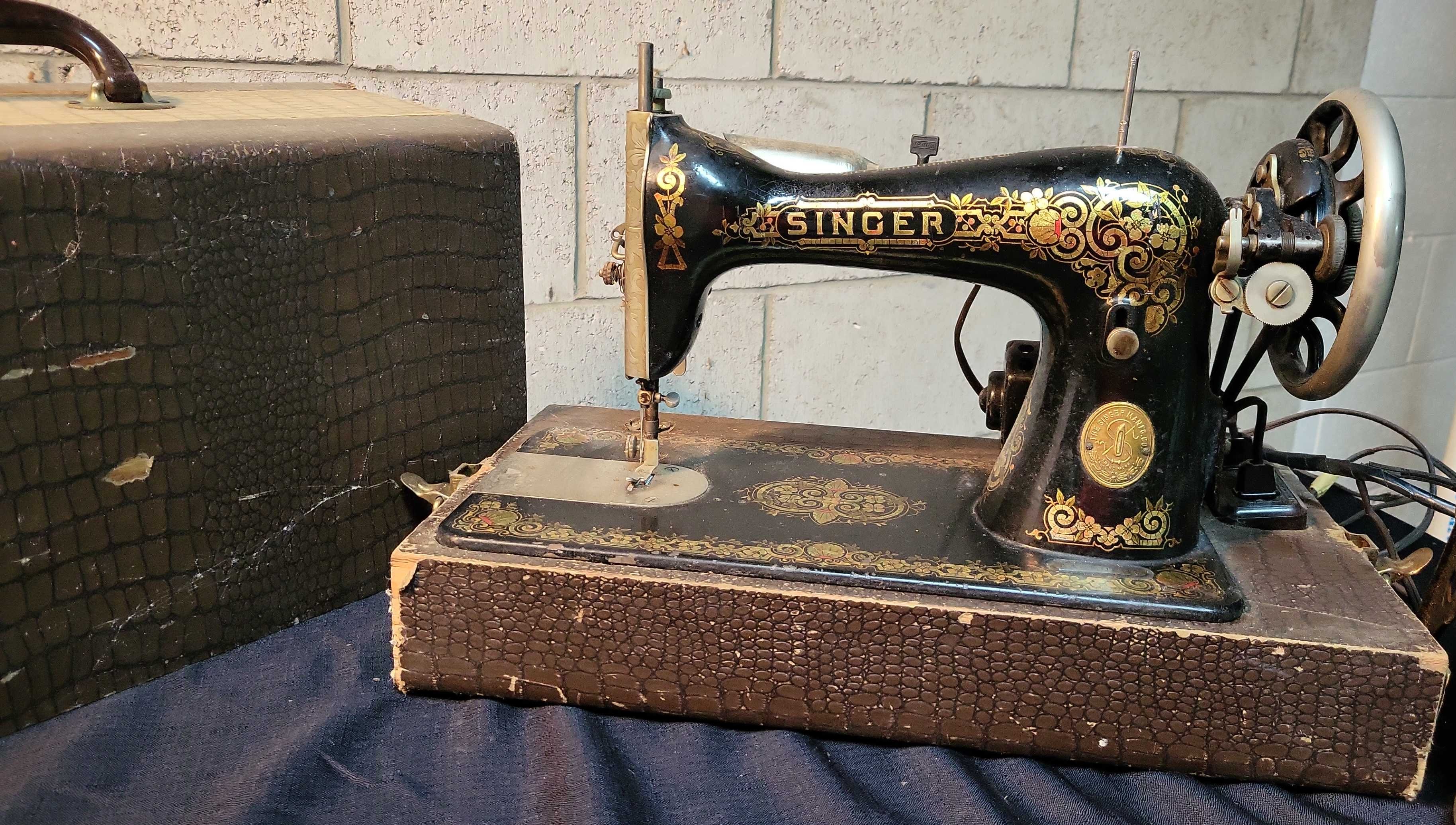 Gingerbread Sewing Chair - Missouri Sewing Machine Company