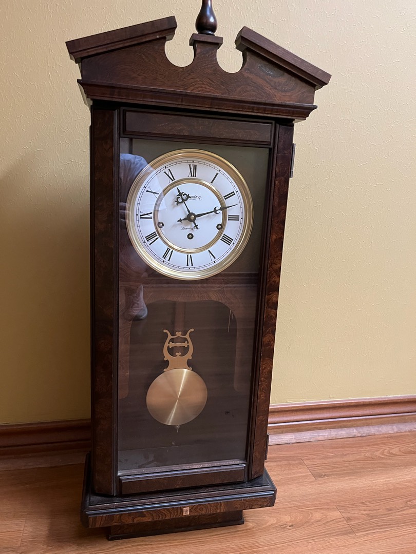 Vintage-Hamilton-Lancaster-Wind-Up-Clock