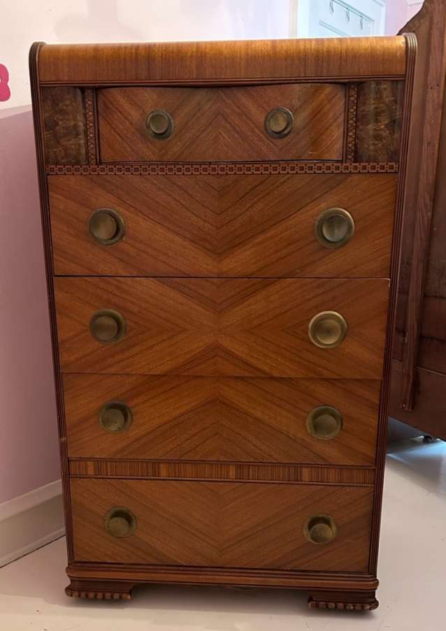 Vintage-Dresser