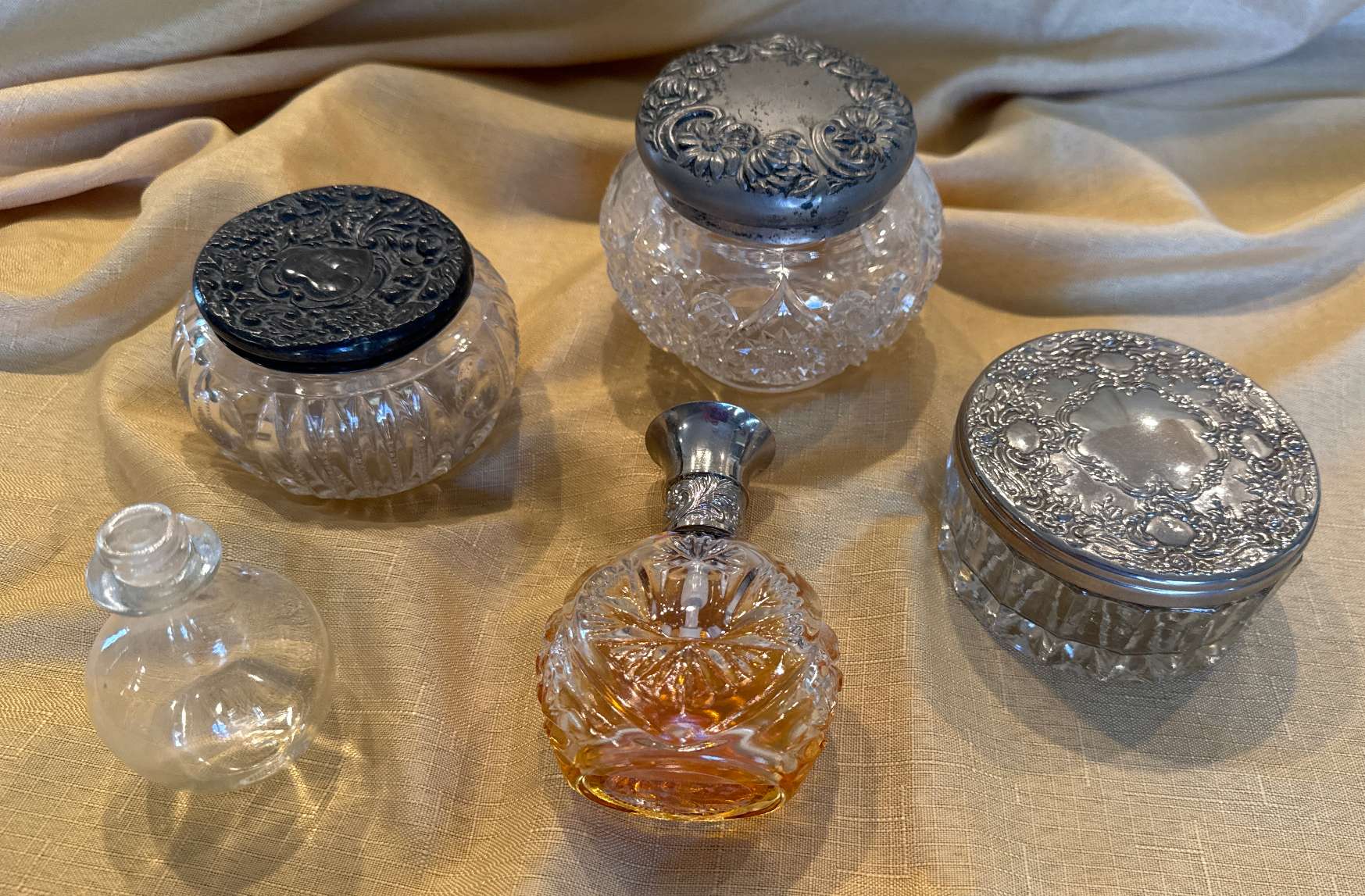 Vanity-Powder-Perfume-Jars-Art-Nouveau-Victorian-Vintage-Ralph-Lauren- Perfume