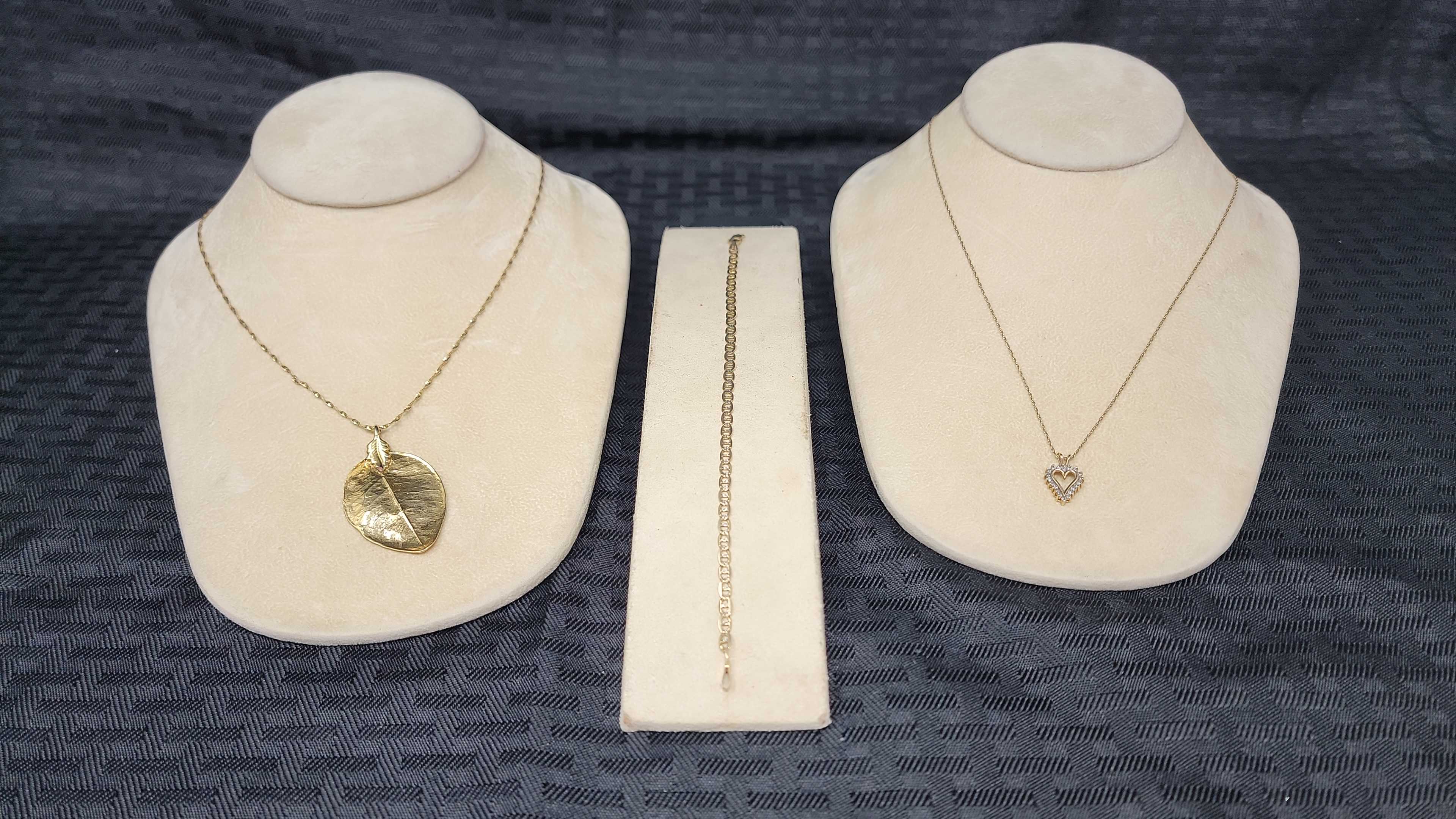 14k-Gold-Necklaces-And-Bracelet