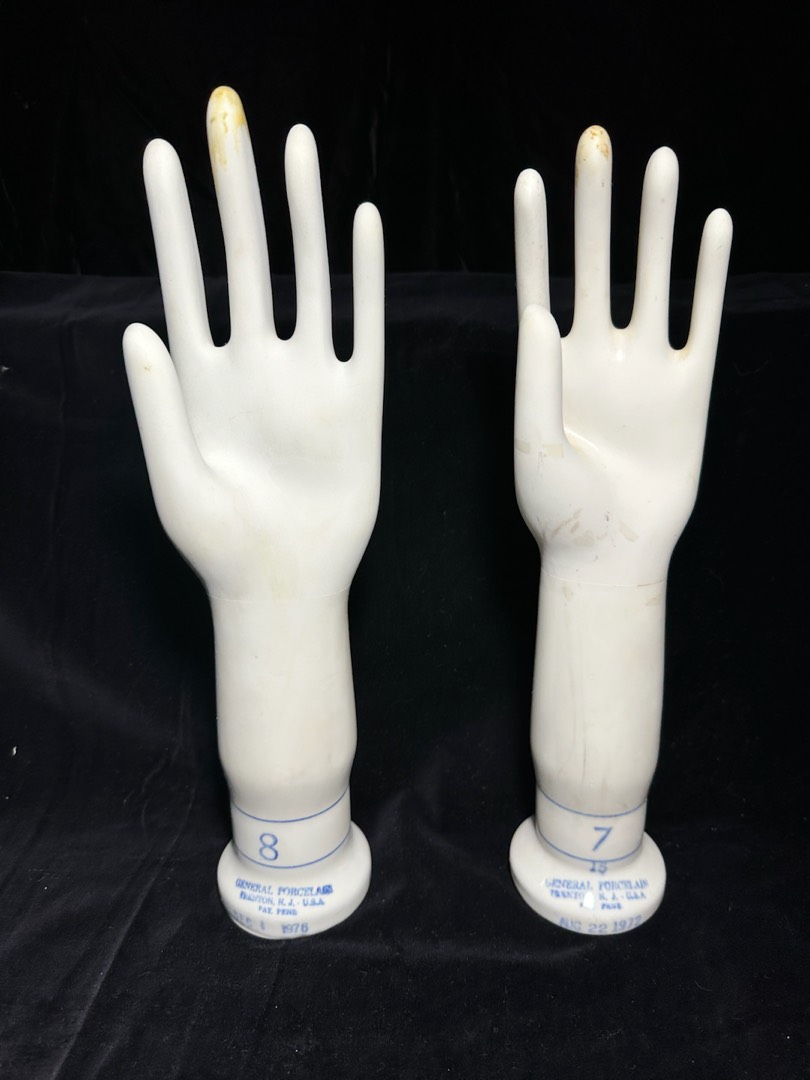 General Porcelain Hand Mold 