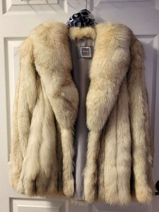 Vintage-Saga-Fox-Fur-Coat