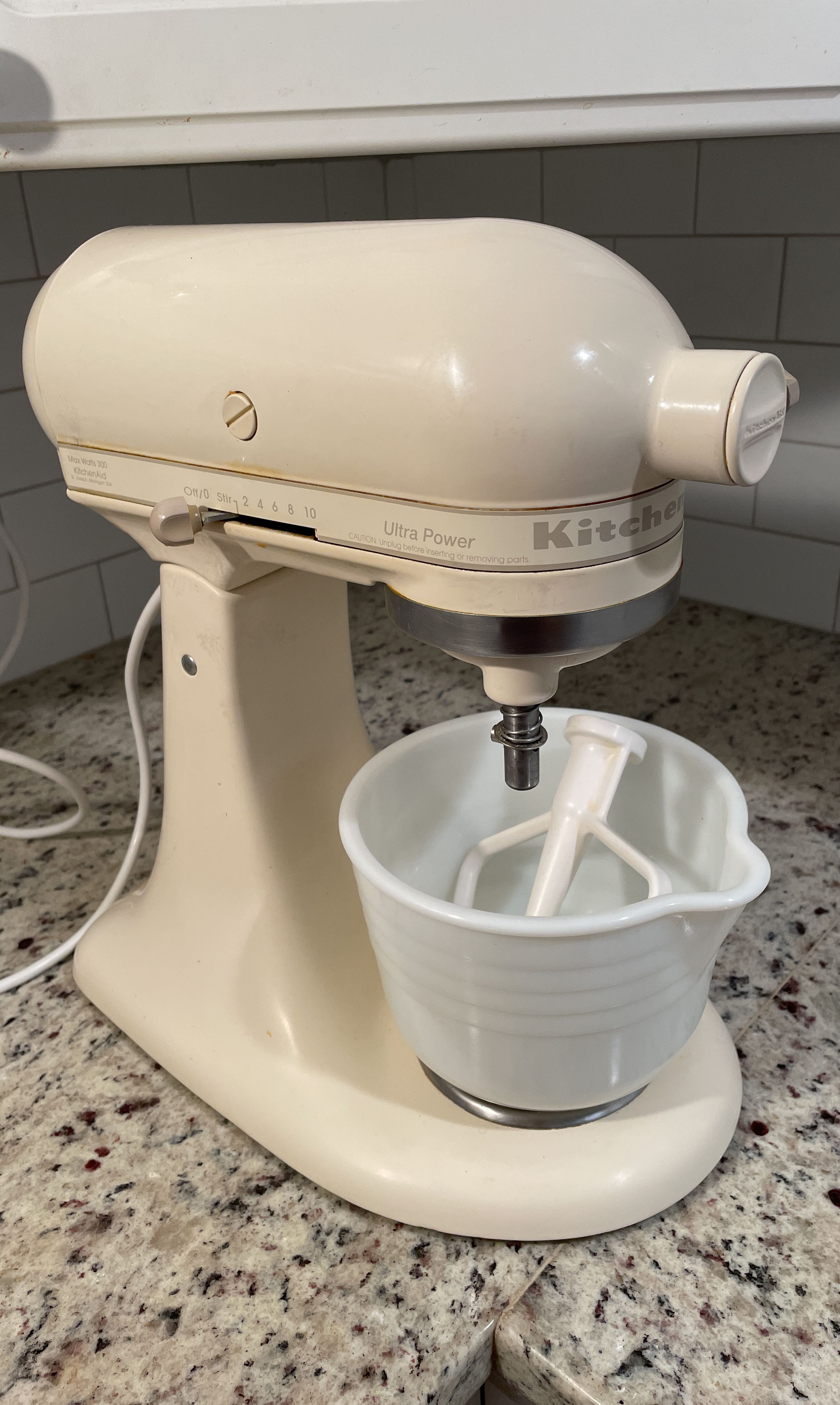 Kitchen Aid Mixer Cover,Stand Mixer Cover Compatible with 6-8 Quarts  Kitchen Aid Hamilton Stand Mixer,Kitchen Aid Covers For Stand Mixer.  Pioneer
