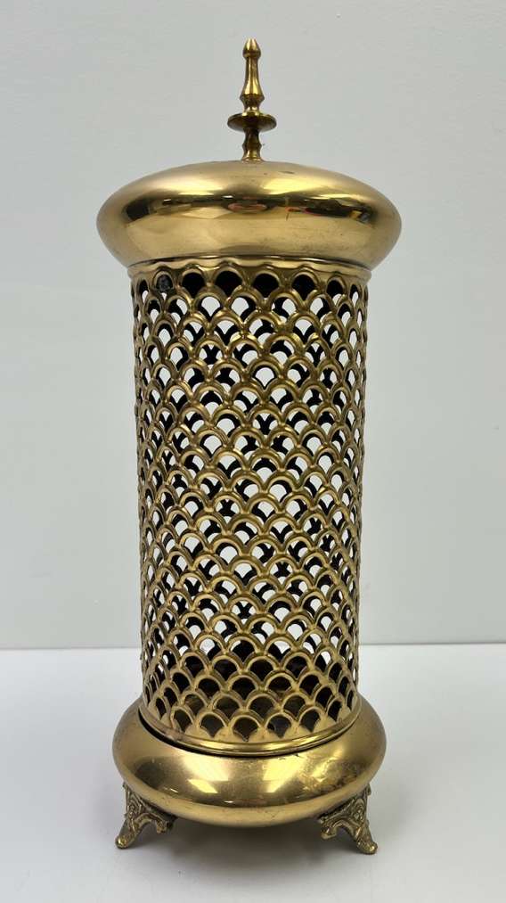 Brass-Arabic-Candle-Lantern
