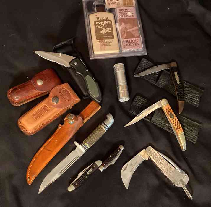 Sold at Auction: A C Mfg Co Interchangeable Blade Pocket Knife