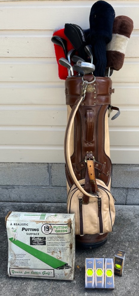 Burton golf club shops bag with golf clubs included