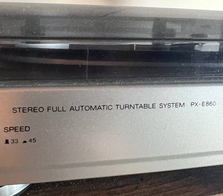 AIWA-Z-L520-Stereo-System-With-Compact-Disc-Cassette