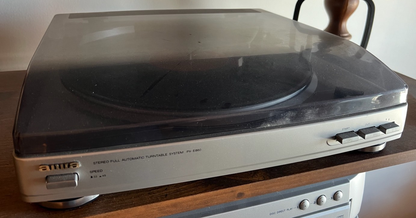 AIWA-Z-L520-Stereo-System-With-Compact-Disc-Cassette