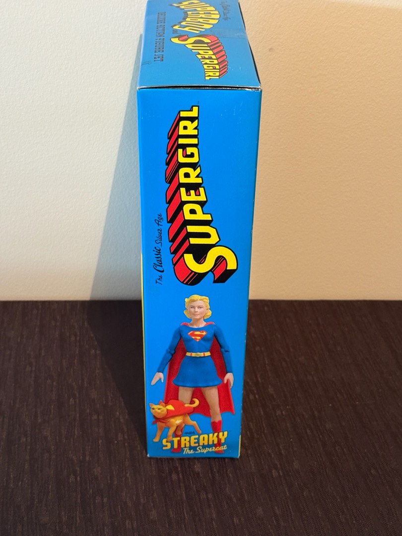 SUPERBOY and SUPERGIRL フィギュアセット SUPERBOY and SUPERGIRL フィギュアセット