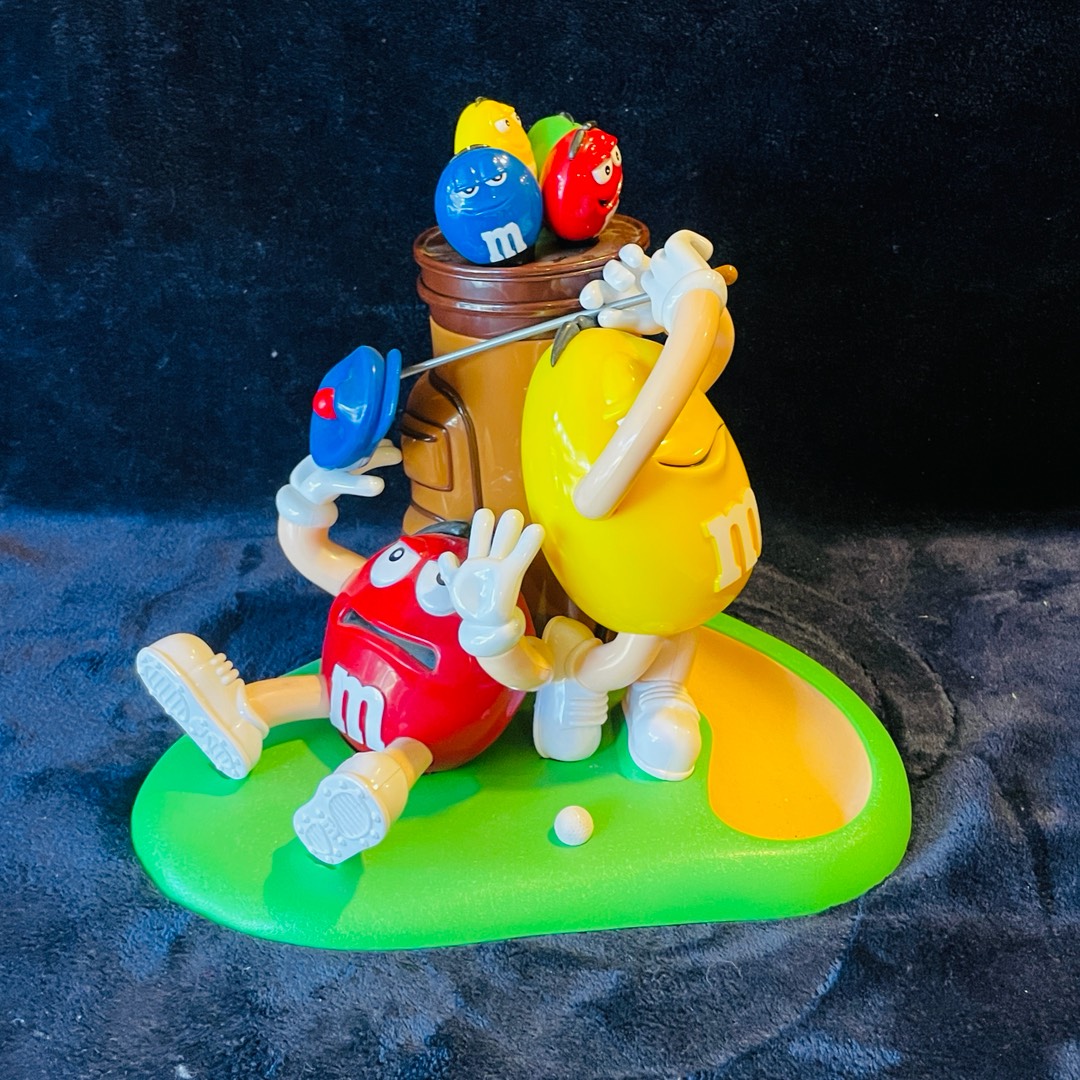 M&M's Muligan-Ville キャンディディスペンサー M&M's Mulligan Ville Candy Dispenser : Amazon.ca: Home
