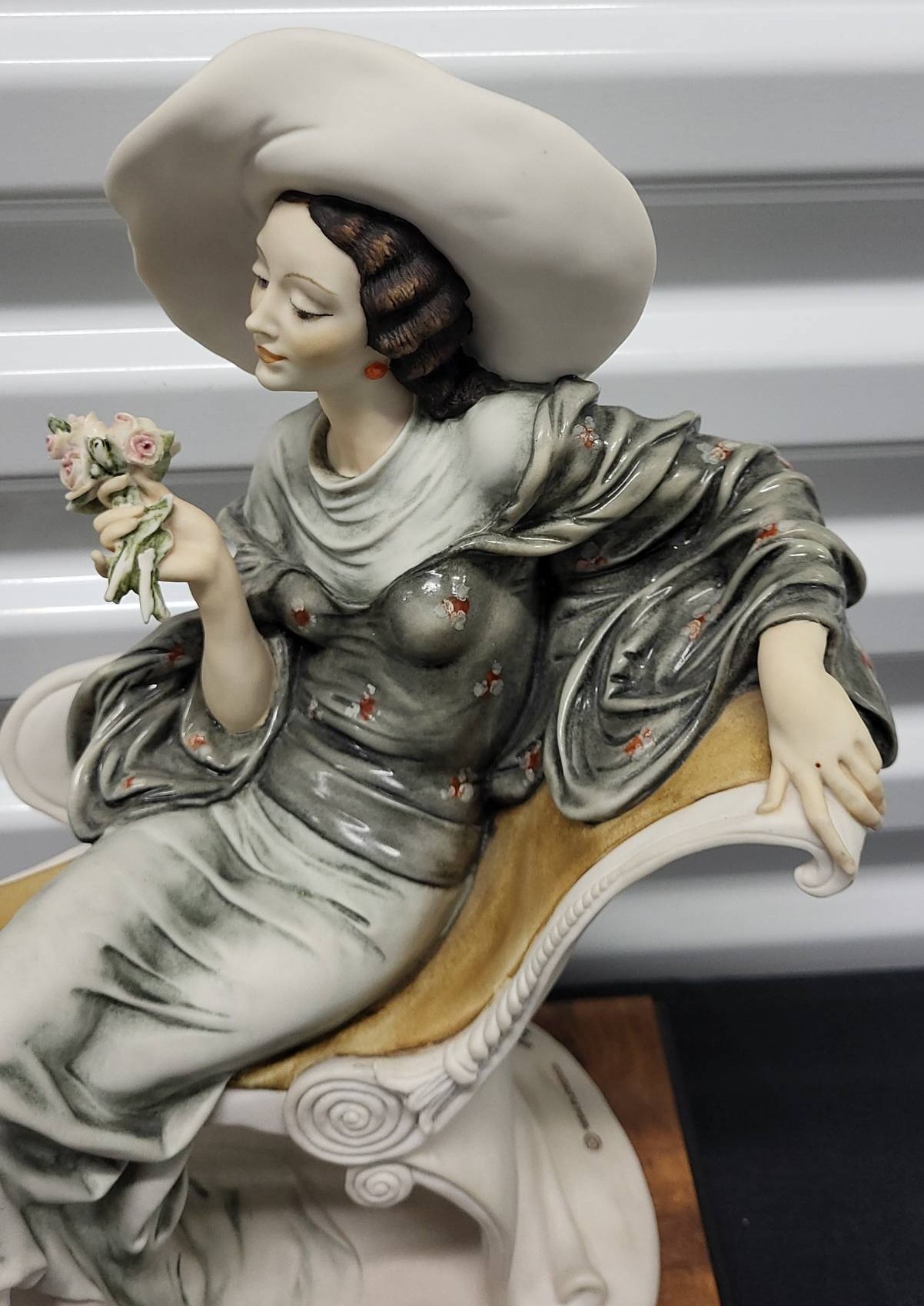 FLORENCE社・GIUSEPPE ARMANI・ITALY・欠損無し・代用箱 FLORENCE社・GIUSEPPE ARMANI・ITALY・欠損無し・代用箱