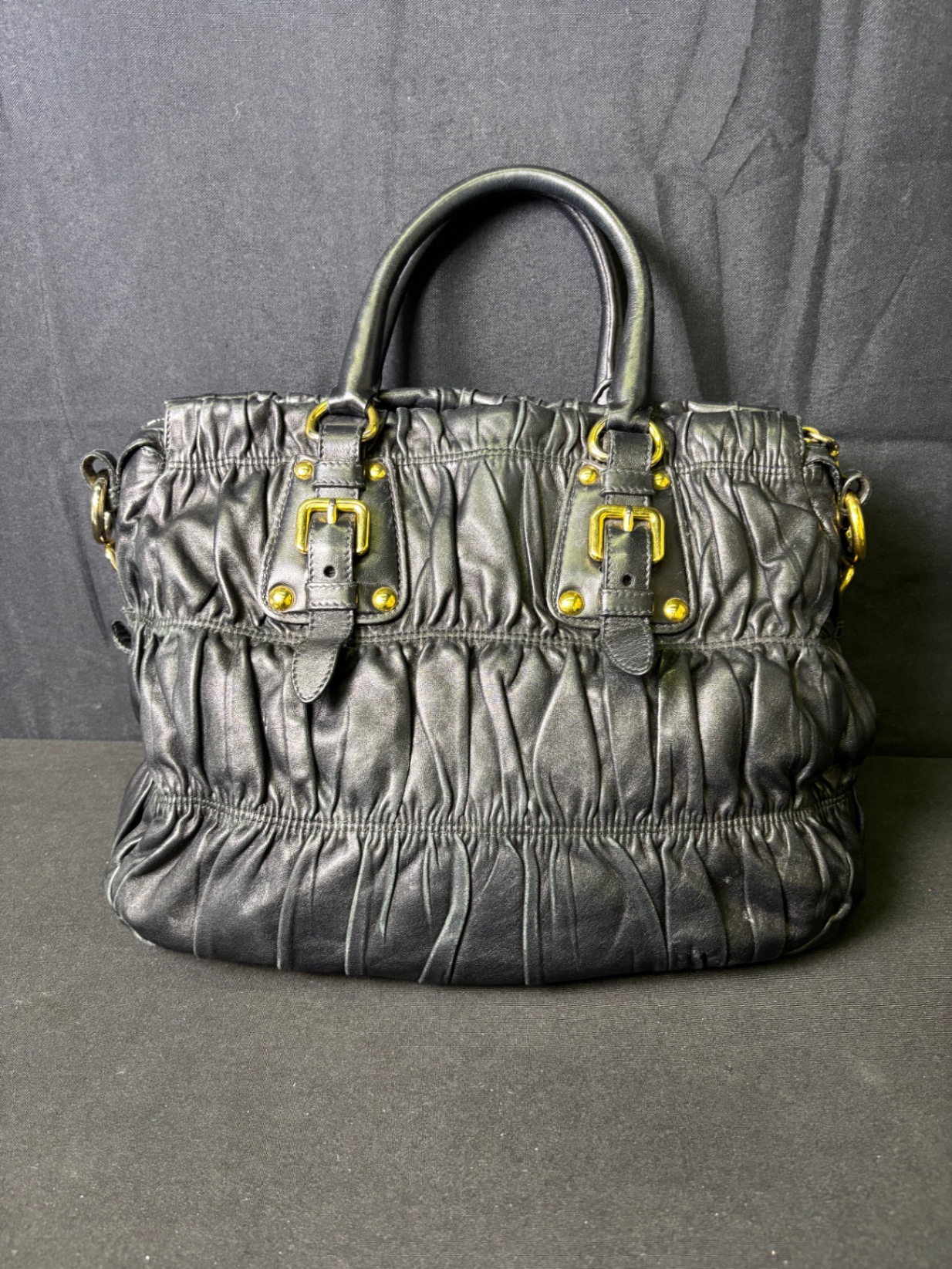 【PRADA】Gaufre Tote Bag プラダ トートバッグ Prada Tessuto Gaufre Tote And Shoulder Bag In Black & Grey