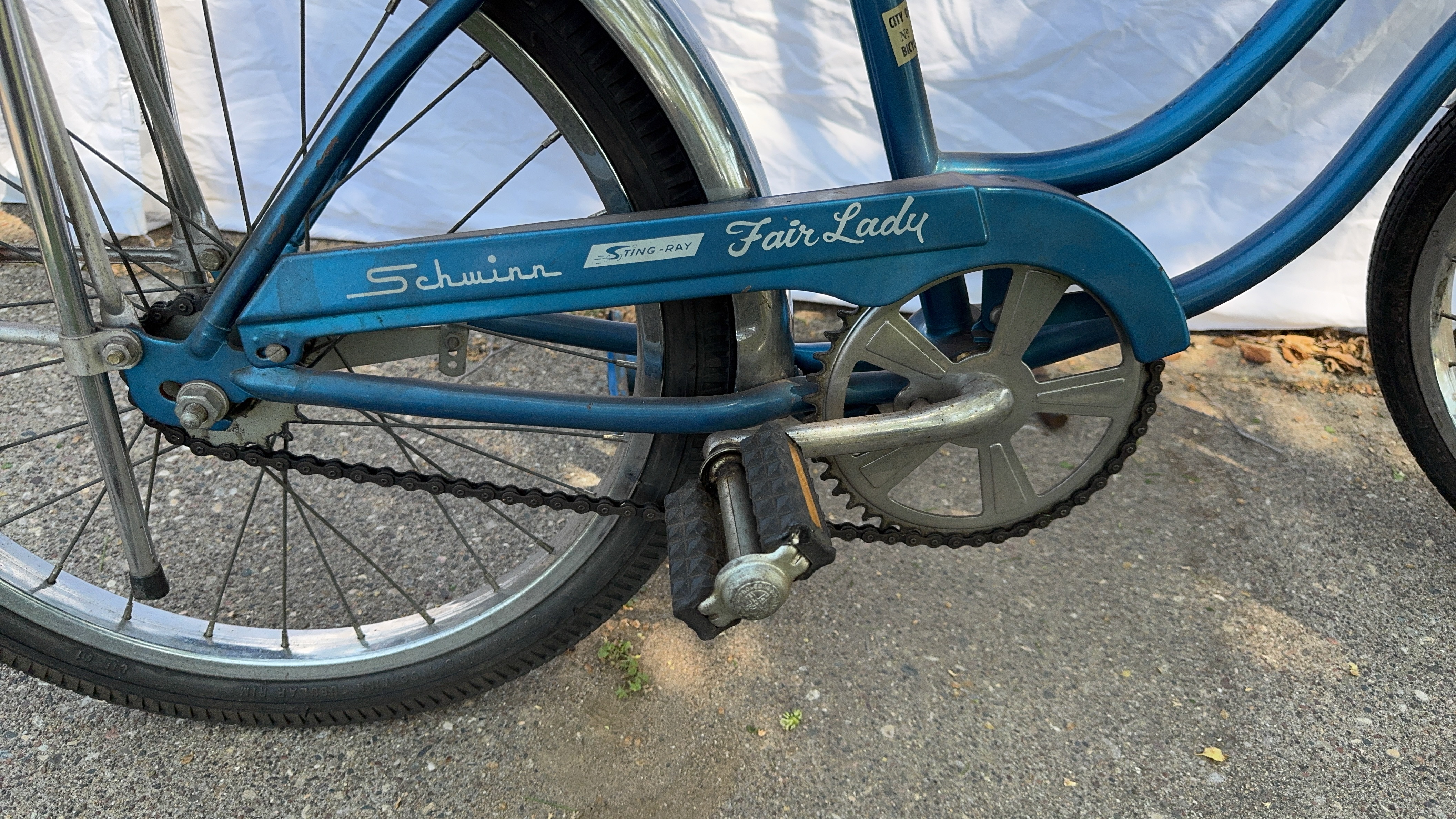 中古 vintage Schwinn Stingray l sign 中古 vintage Schwinn Stingray Metal sign - メルカリ