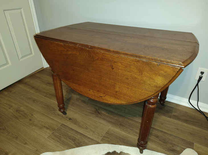 Photo of item: Drop Leaf Dining Table