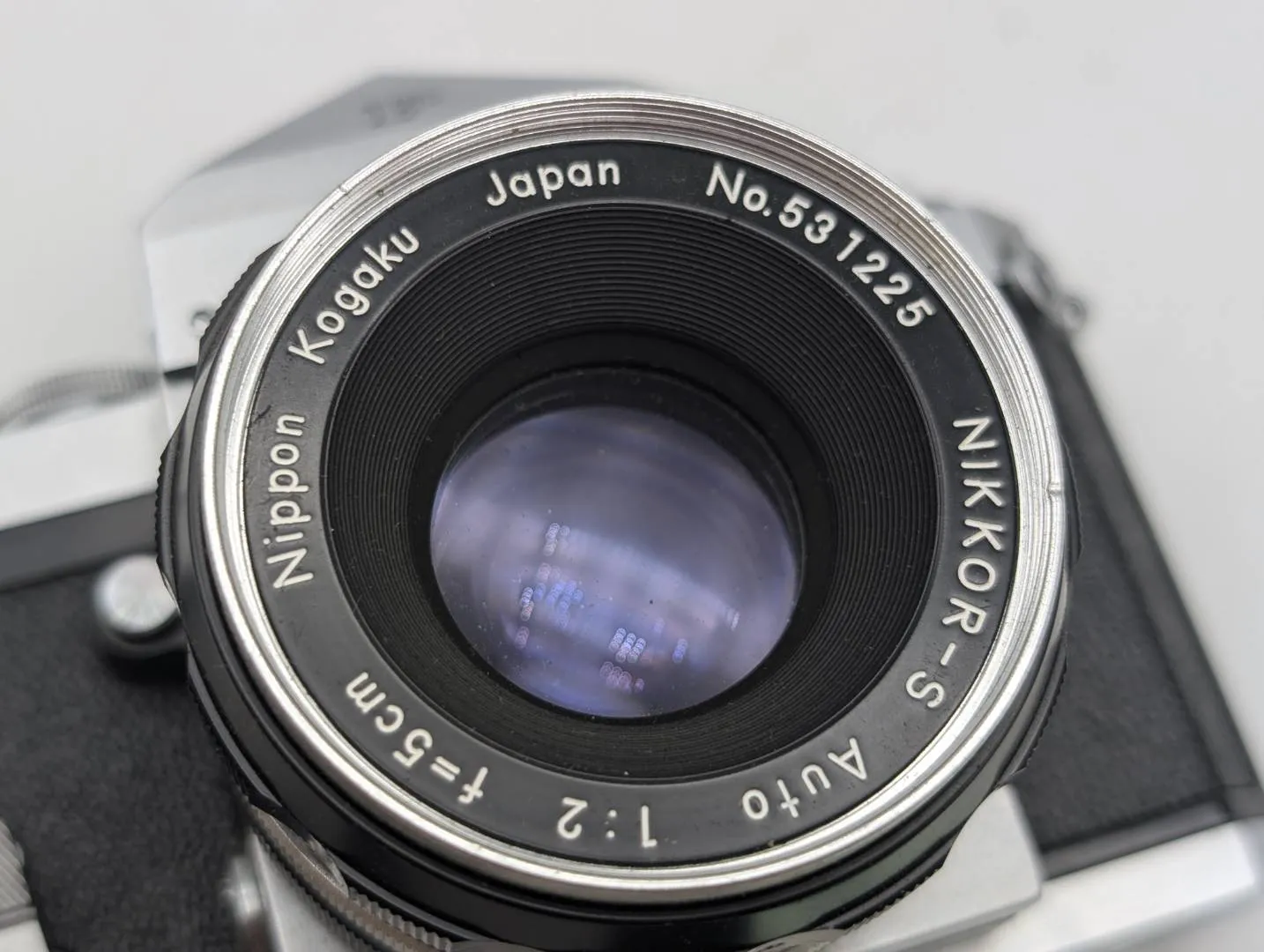 Vintage-Nikon-F-Nippon-Kogaku-35mm-Camera