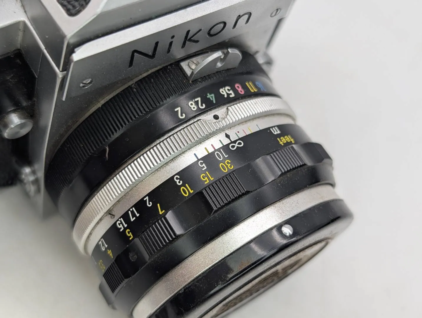 Vintage-Nikon-F-Nippon-Kogaku-35mm-Camera