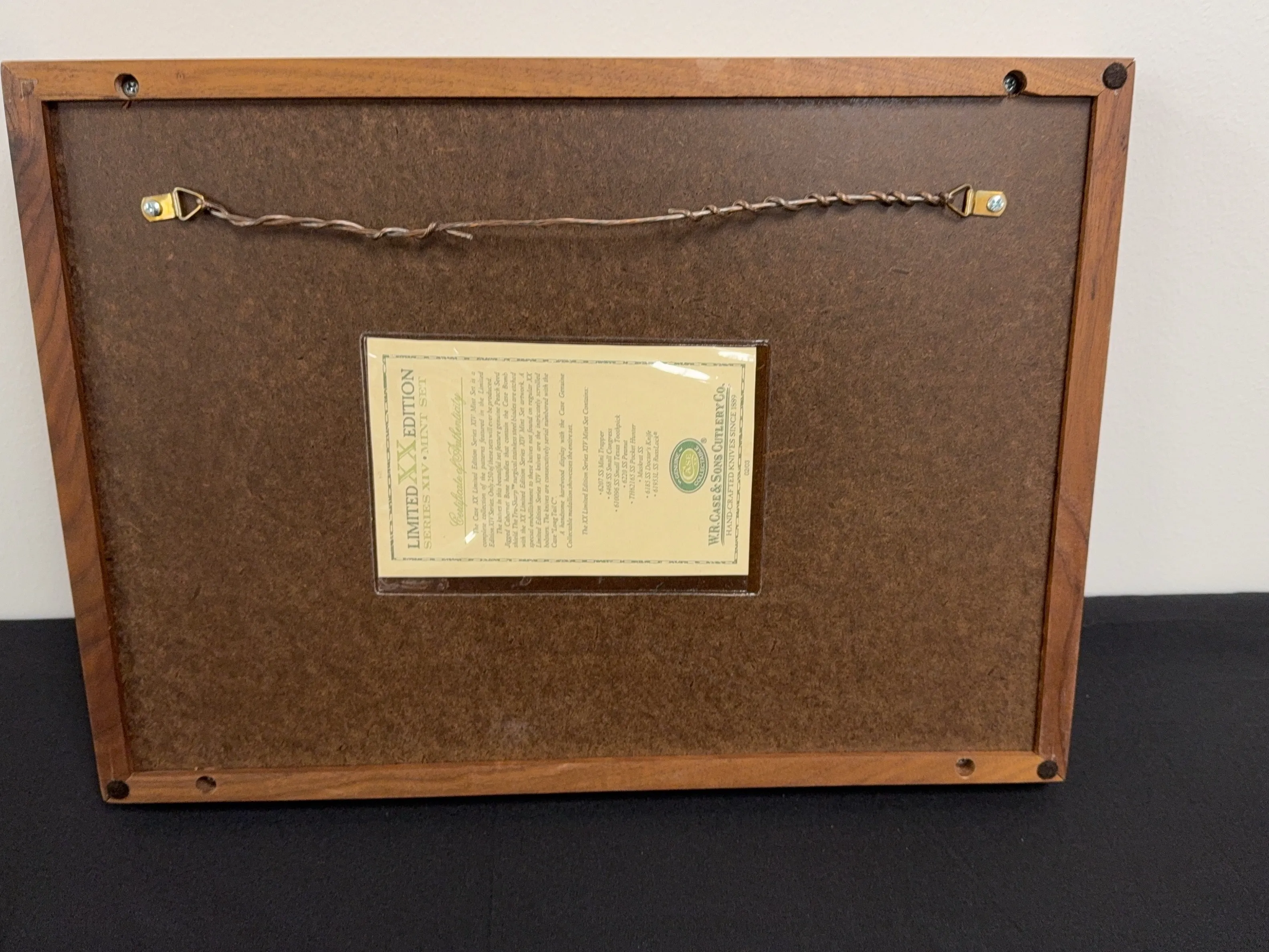 Case-XX-Limited-Edition-Mint-Set-Serial-17-of-250-Framed-8-Knife
