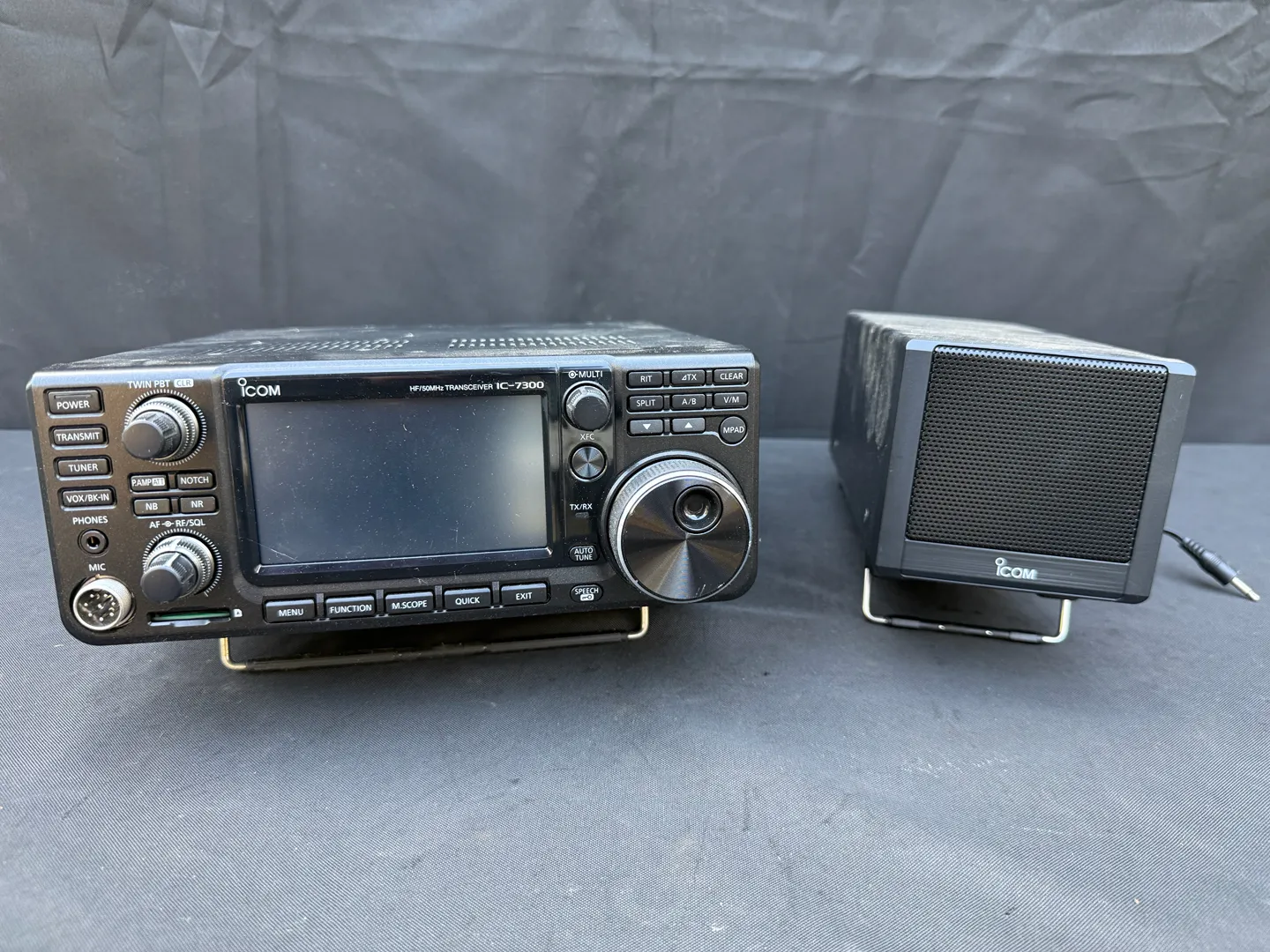 Icom-IC-7300-HF-50MHz-Transceiver-with-SP-38-External-Speaker-Untested