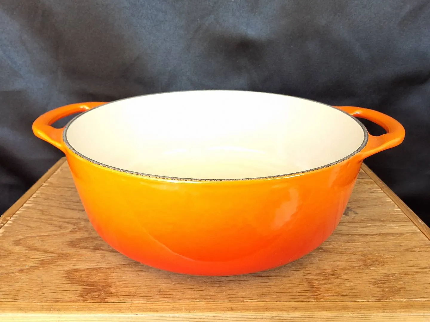 Le-Creuset-Flame-Orange-Enameled-Cast-Iron-Dutch-Oven-with-Lid