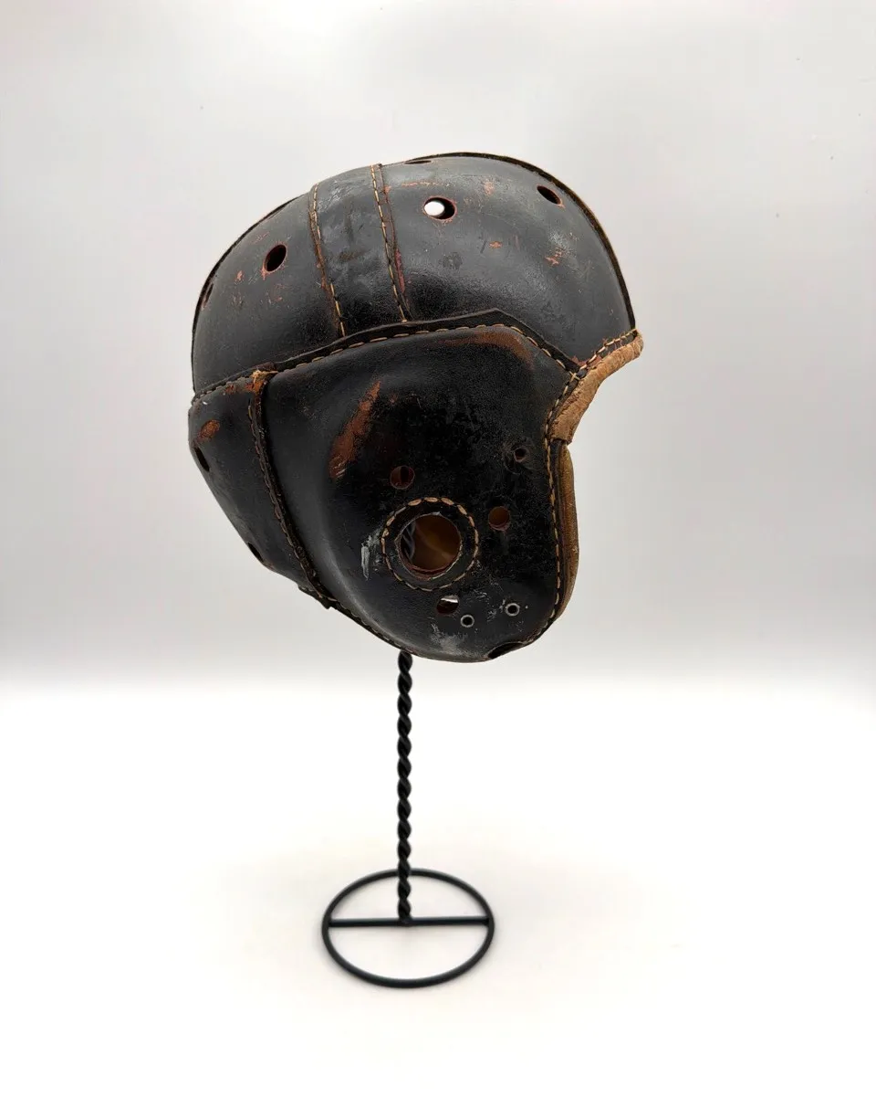 1940s-Rawlings-Black-Leather-A11-Suspension-Football-Helmet -Size-6-7-8-4-Strap