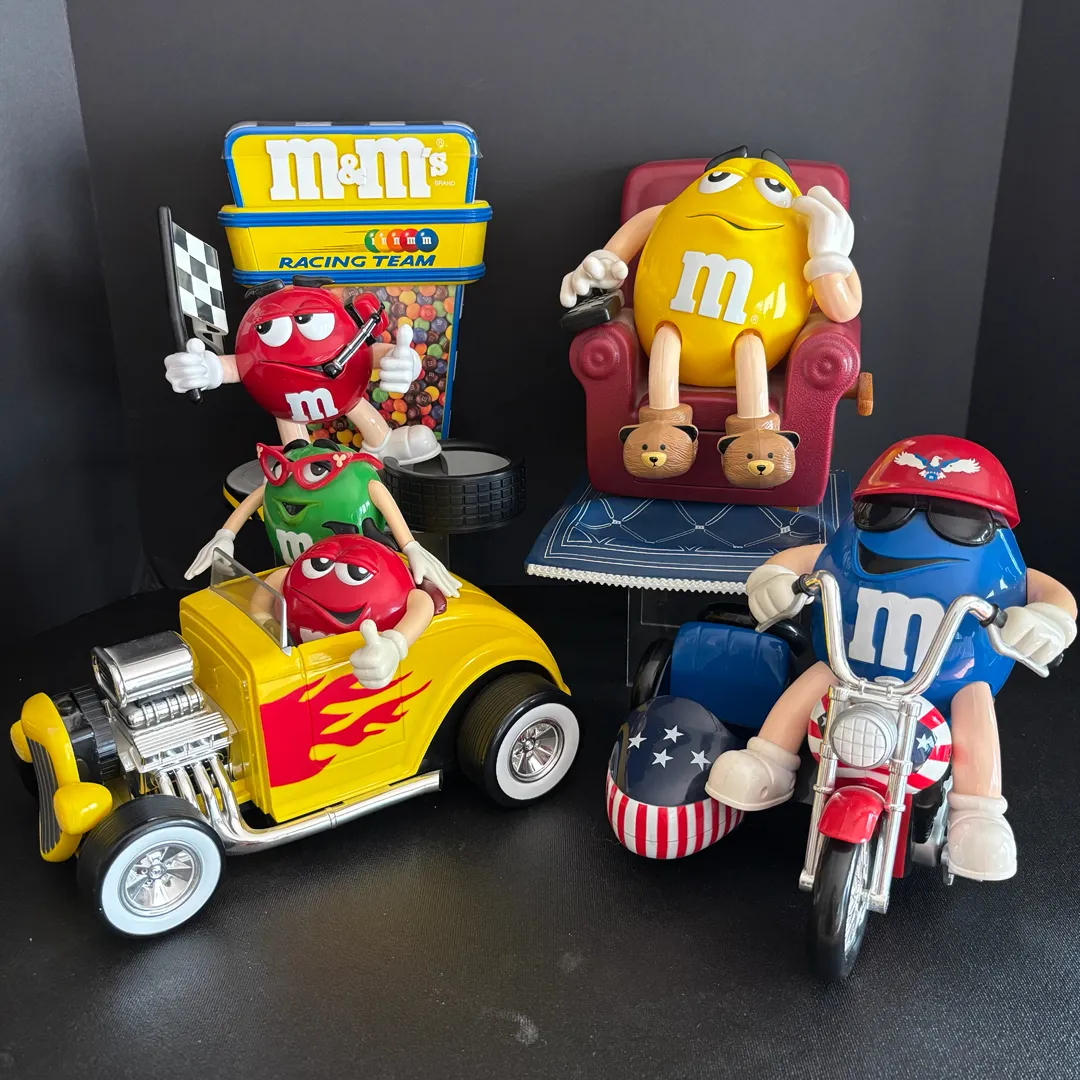エムアンドエムズ　m&m's ウィンドチャイム M-M-s-Collectibles-Lot-3-Hot-Rods-Racing-M-M-s-Candy-Dispensers